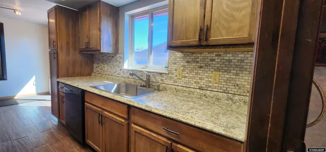 $279,900 | 210 Mountain Road, Rock Springs, WY 82901