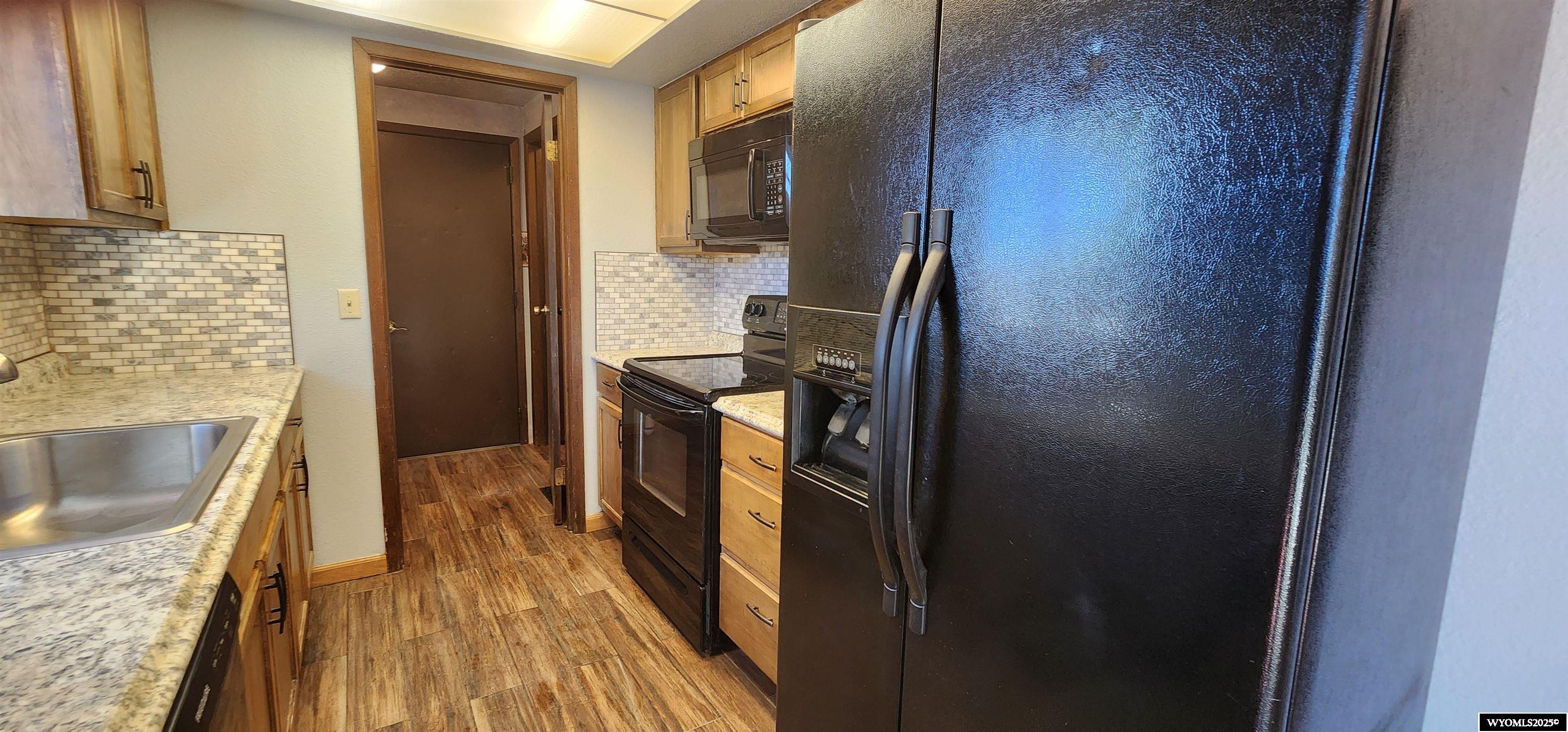 210 Mountain Road Rock Springs, WY 82901 - Photo 10 of 35