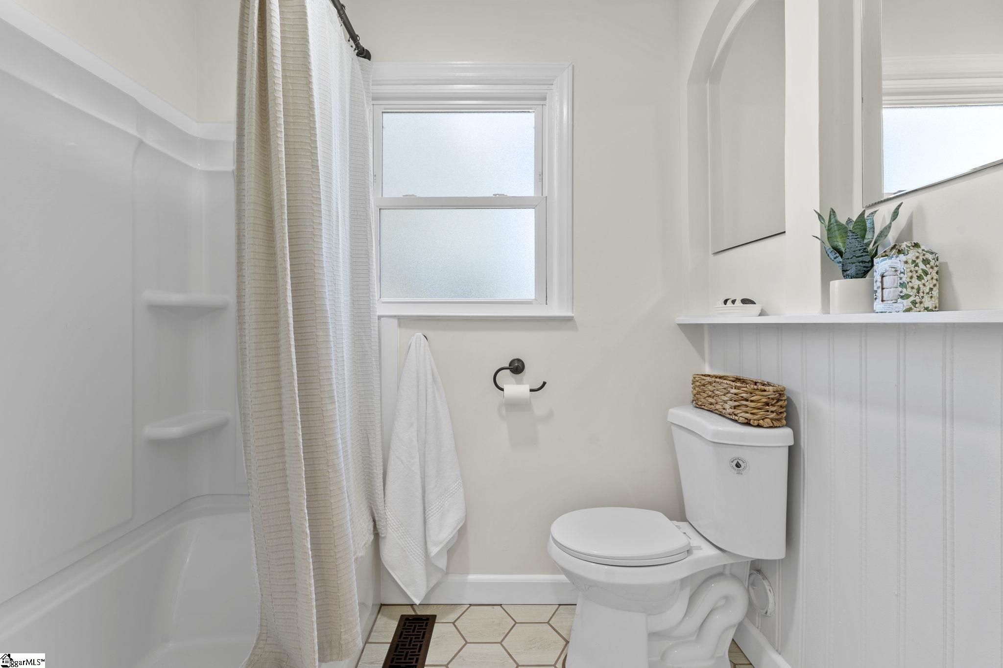 203 Brushy Creek Road Easley, SC 29642 - Photo 15 of 32