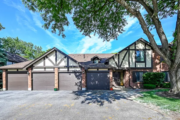 $284,900 | 11212 Cottonwood Drive, Unit 23B, Palos Hills, IL 60465