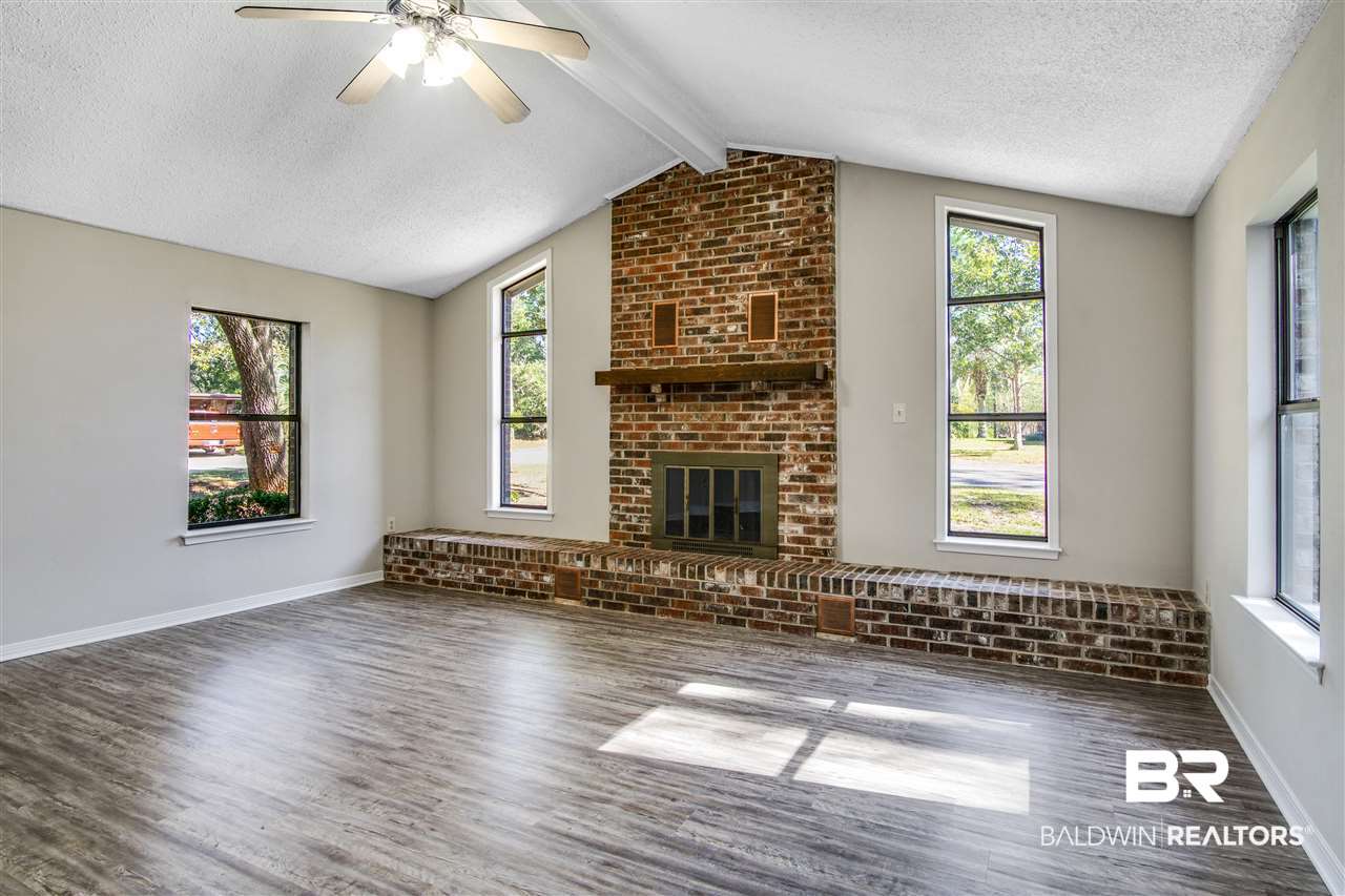 100 Dewitt Loop Daphne, AL 36526 - Photo 4 of 39 Gallery Image 4