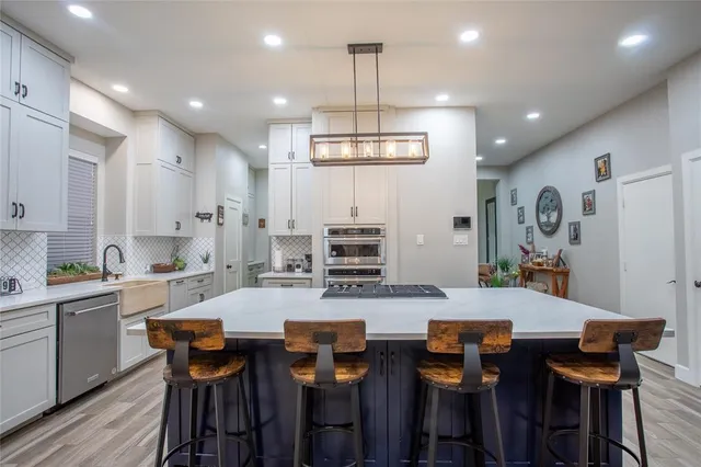 $599,000 | 804 Moose Hollow Lane, Euless, TX 76039