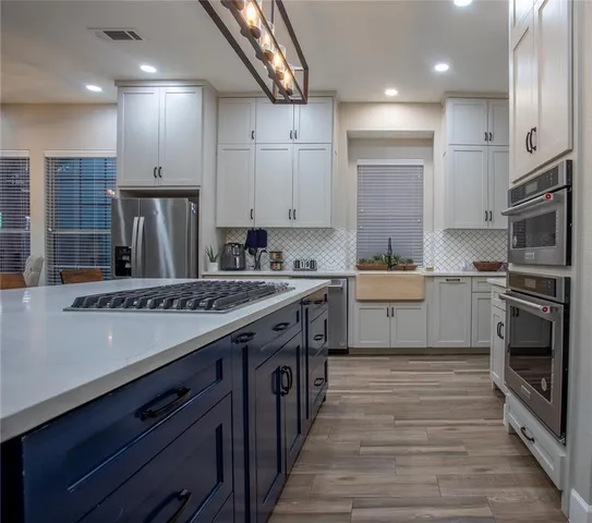 $599,000 | 804 Moose Hollow Lane, Euless, TX 76039