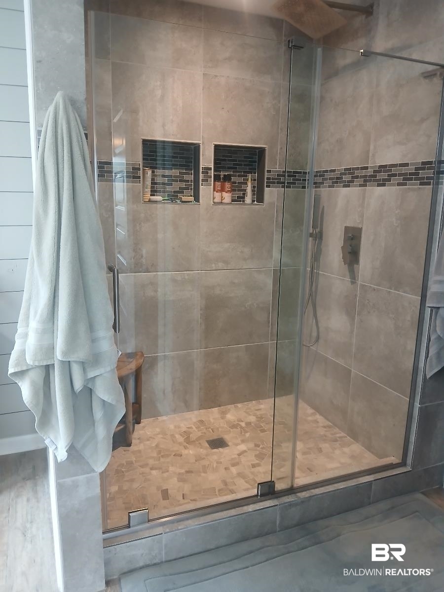 17431 Harding Drive Foley, AL 36535 - Photo 9 of 24 Bathroom with walk in shower