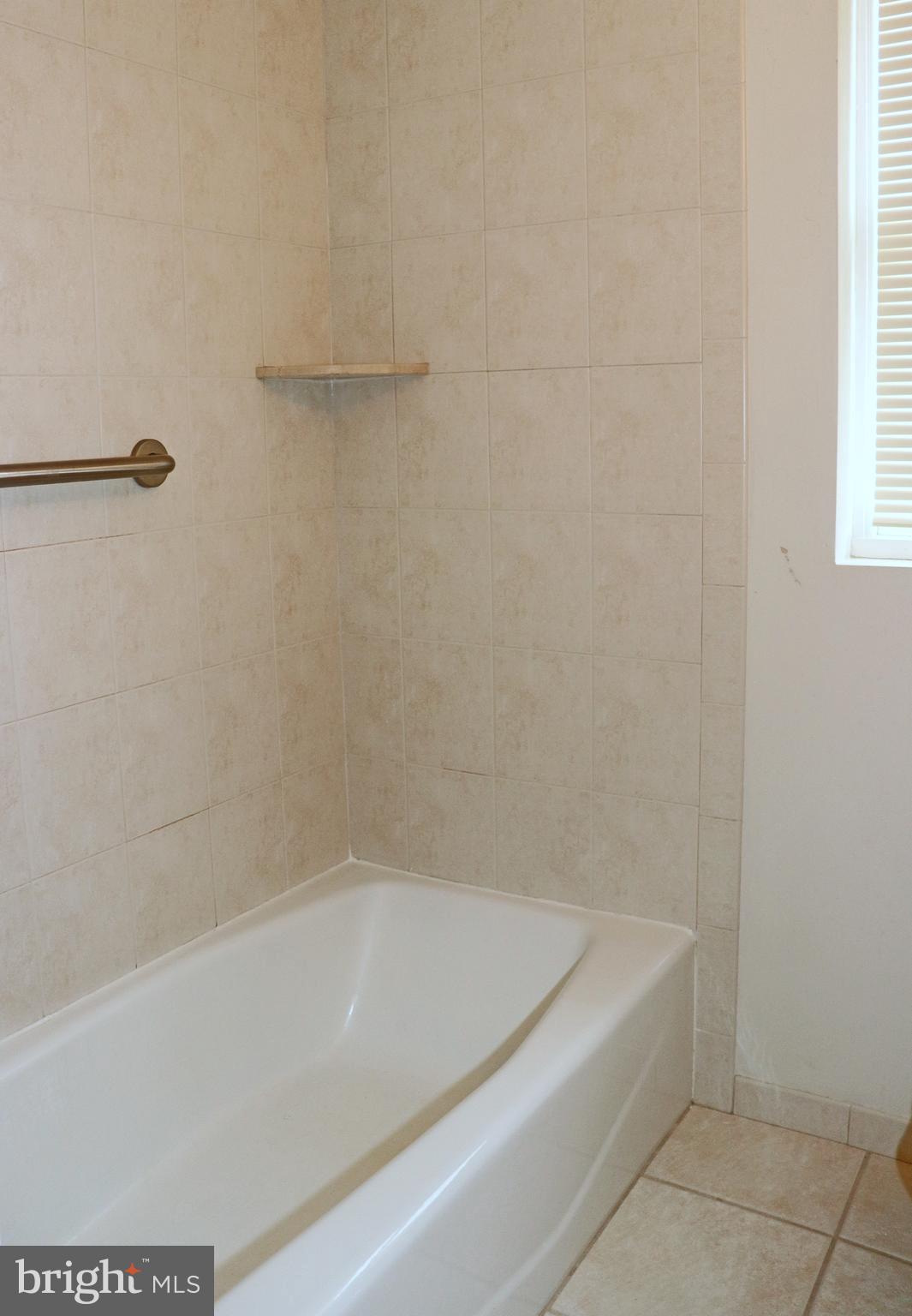 858 Fairfax Road Drexel Hill, PA 19026 - Photo 22 of 22 2nd Floor Full Bath
