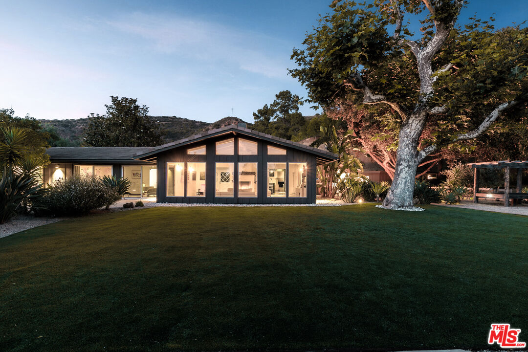 12460 Yellow Hill Road Malibu, CA 90265 - Photo 1 of 63