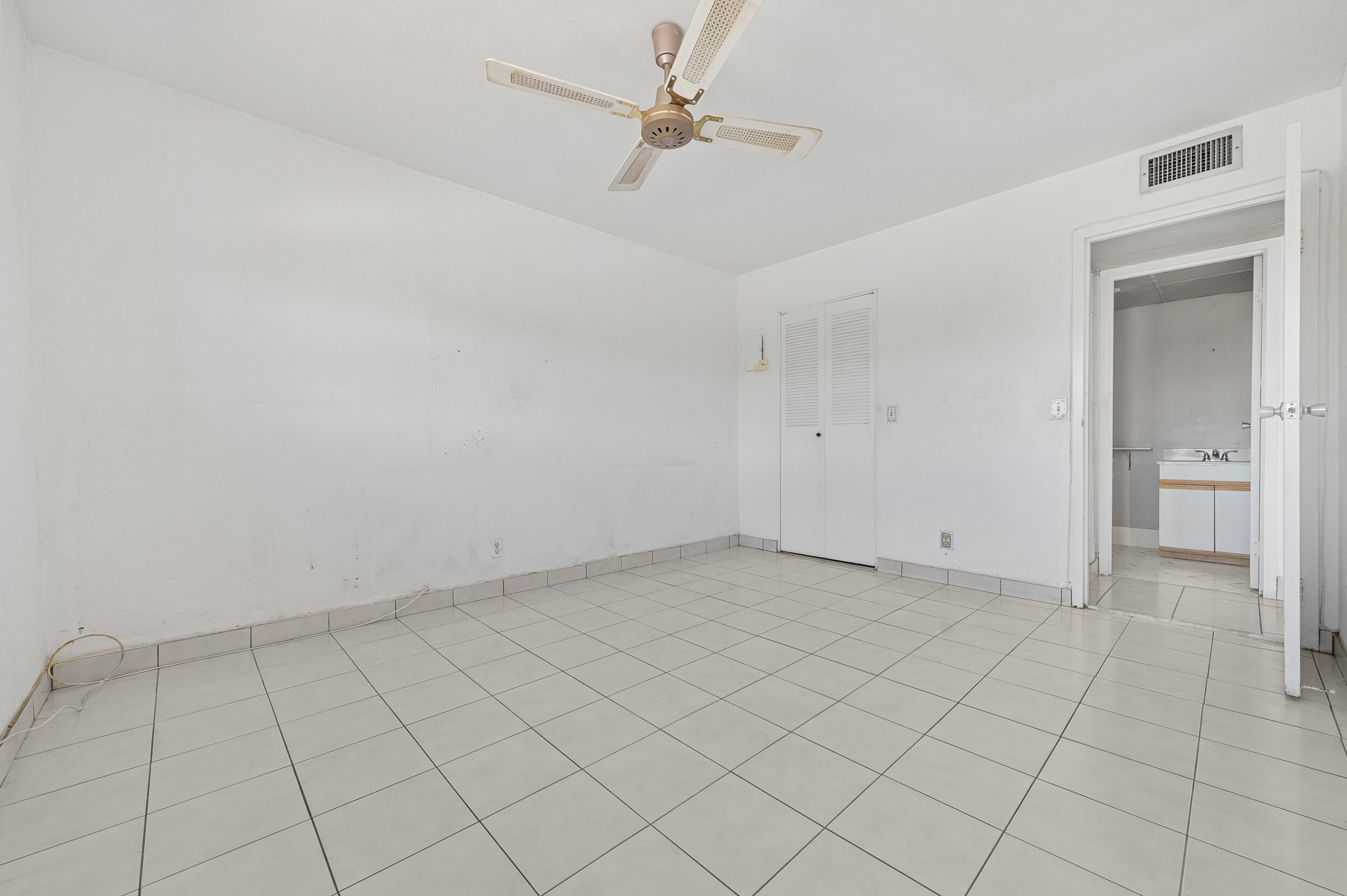 180 Saxony Circle Delray Beach, FL 33446 - Photo 31 of 60 dsc_7910