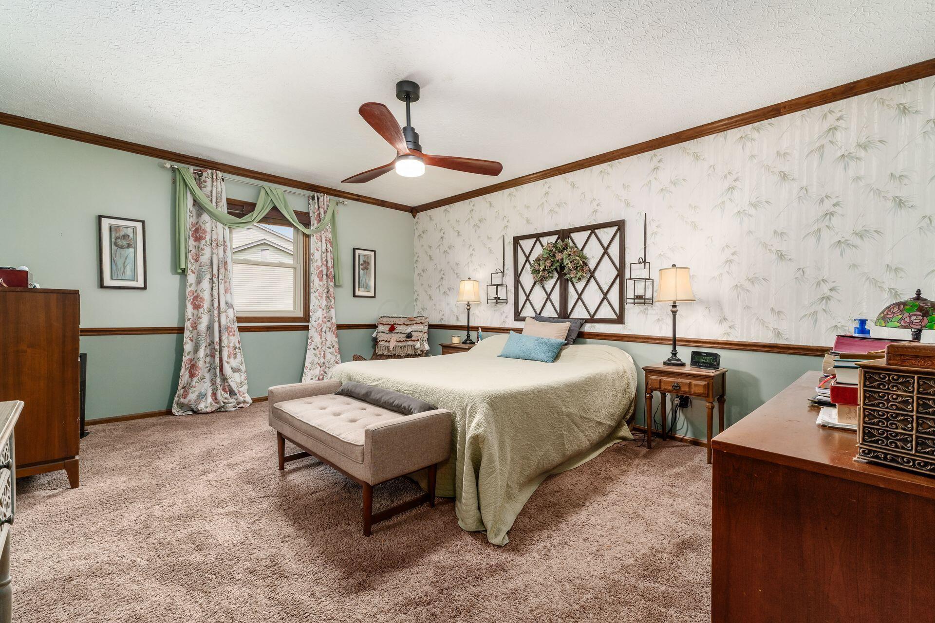 631 Brice Road Columbus, OH 43213 - Photo 24 of 45 Spacious Primary Suite