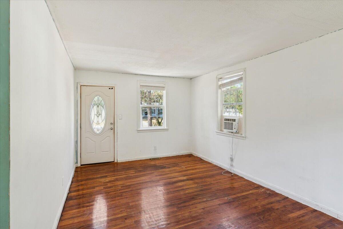 122 Kenmont Street Aiken, SC 29801 - Photo 9 of 20 09-Family Room