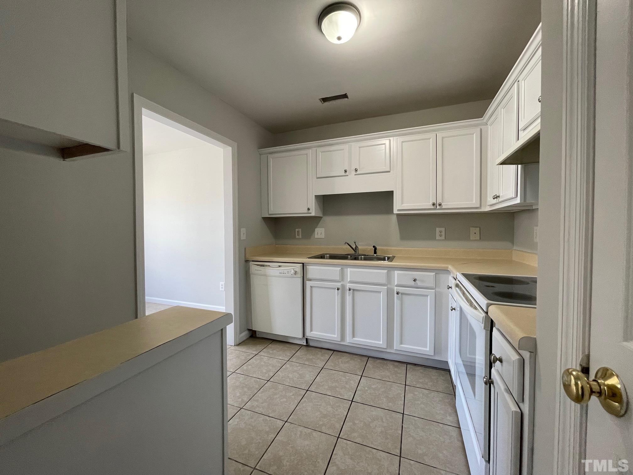 302 South Raleigh Street Angier, NC 27501 - Photo 9 of 19 Gallery Image 9