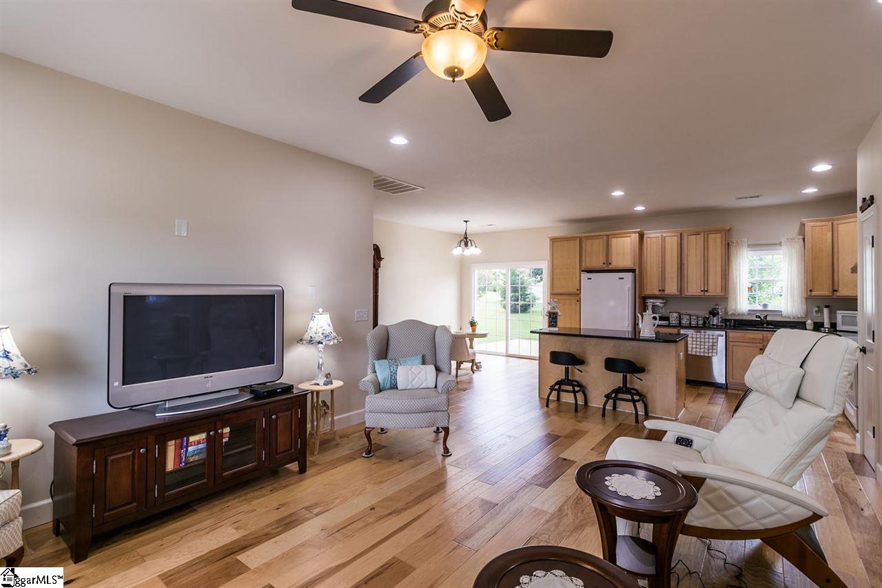 267 Sleepy River Road Simpsonville, SC 29681 - Photo 12 of 32 Gallery Image 12