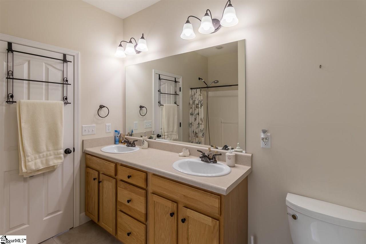 267 Sleepy River Road Simpsonville, SC 29681 - Photo 30 of 32 Gallery Image 30