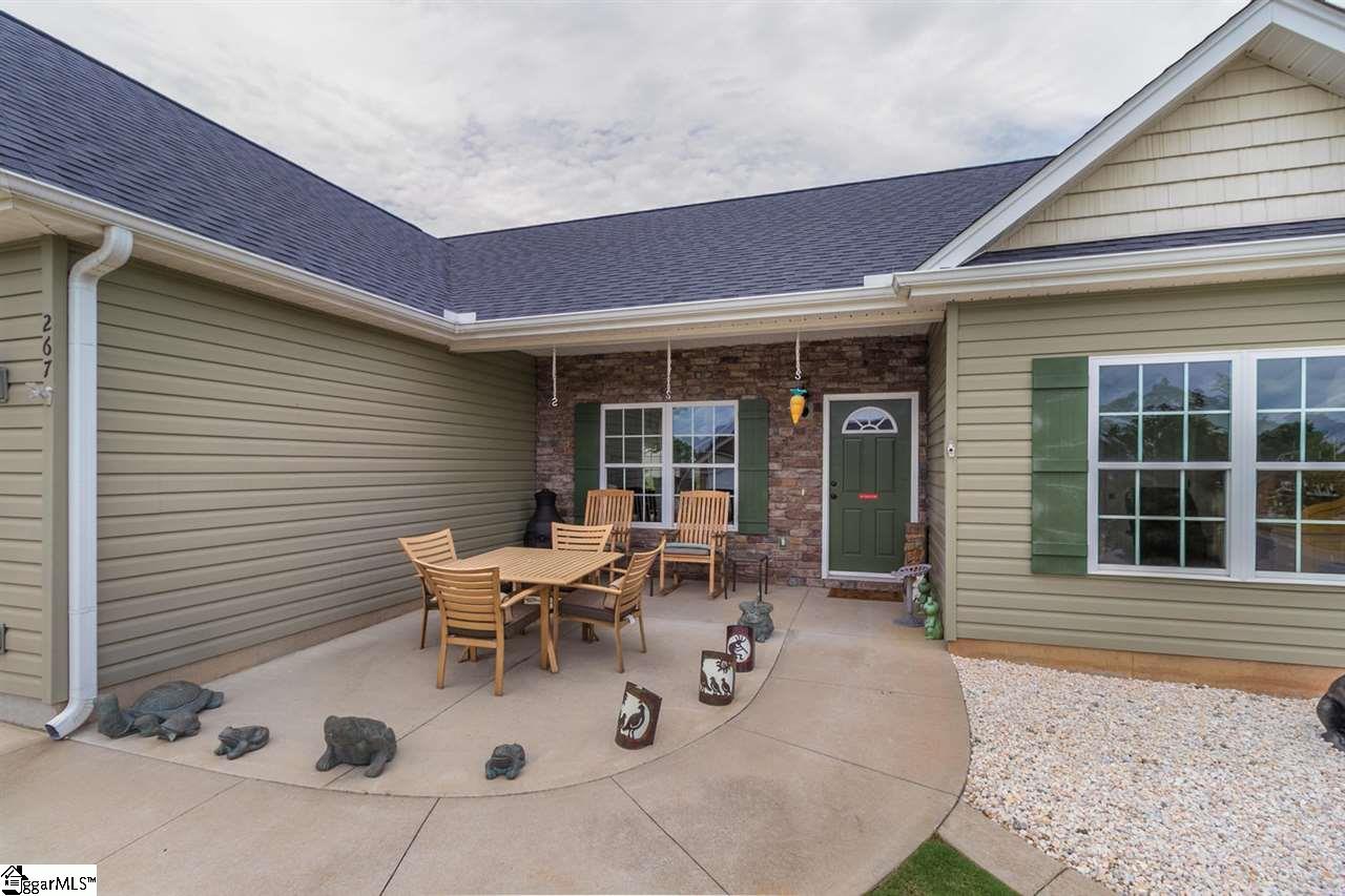 267 Sleepy River Road Simpsonville, SC 29681 - Photo 4 of 32 Gallery Image 4