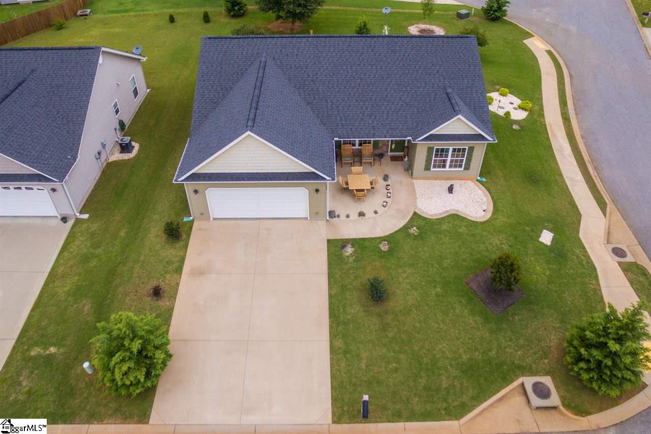 267 Sleepy River Road Simpsonville, SC 29681 - Photo 6 of 32 Gallery Image 6