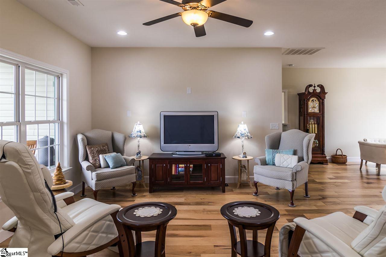 267 Sleepy River Road Simpsonville, SC 29681 - Photo 10 of 32 Gallery Image 10