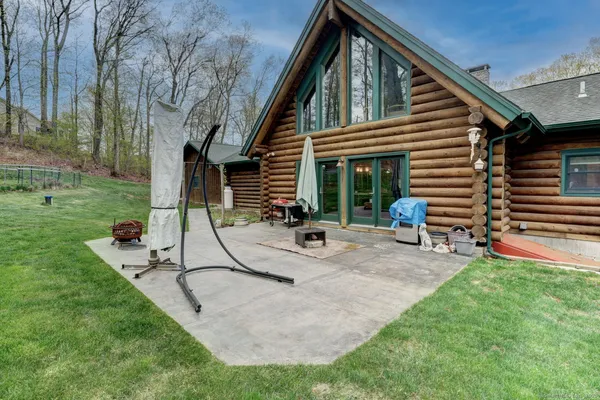 $694,900 | 204 Old Blue Hills Road, Durham, CT 06422