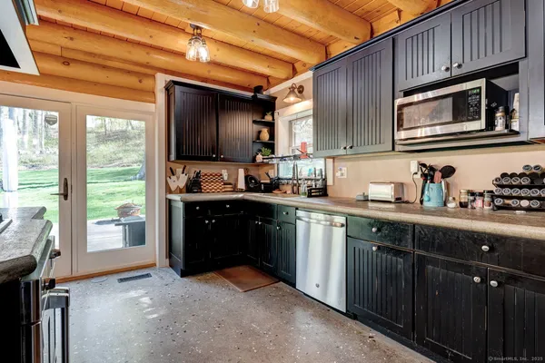 $694,900 | 204 Old Blue Hills Road, Durham, CT 06422