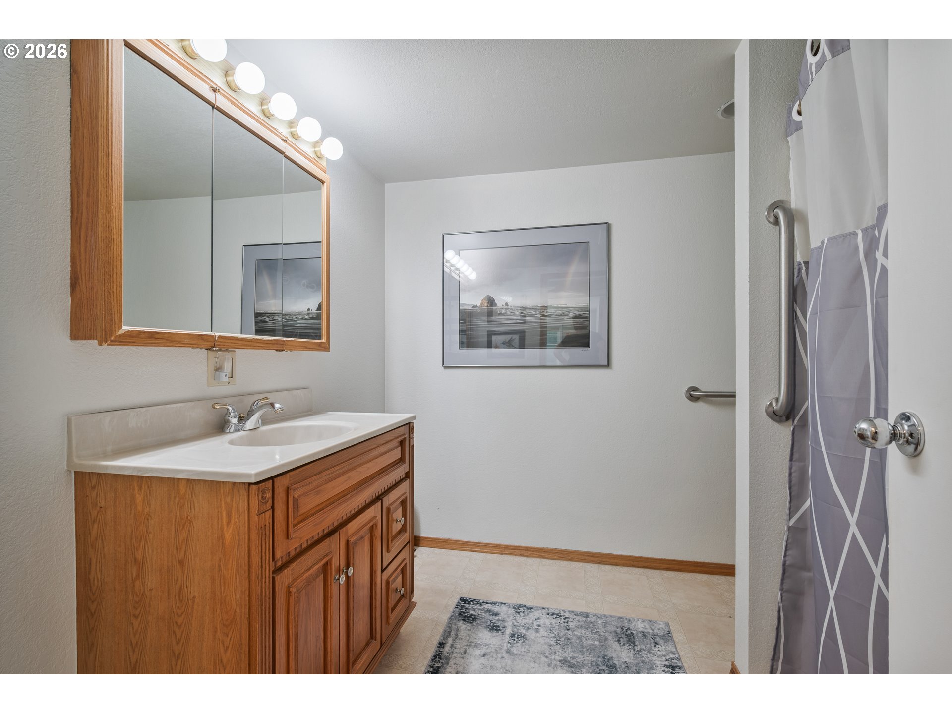 1304 Coal Creek Road Longview, WA 98632 - Photo 19 of 44 a bathroom with a sink and a mirror