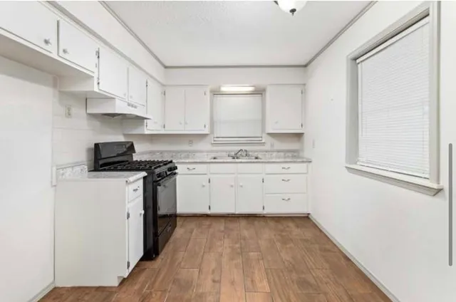 $1,600 | 245 East Smith Street, Sour Lake, TX 77659