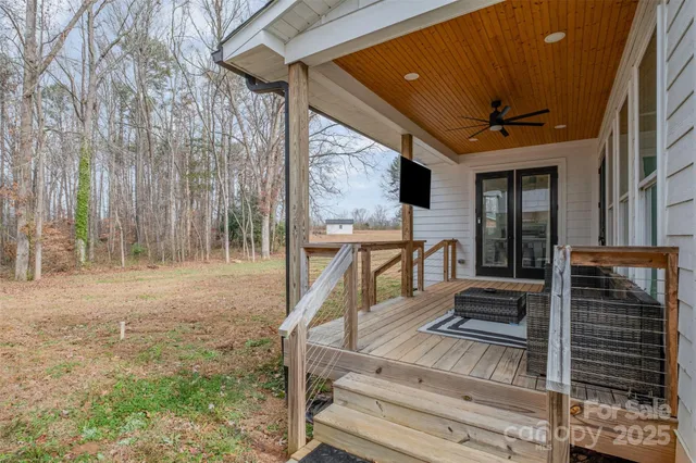 a view of outdoor space