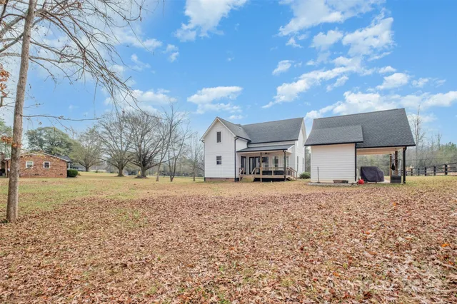 a house view with a outdoor space