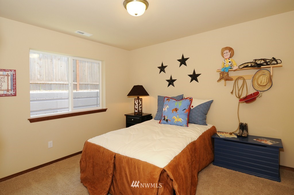 11008 Southeast 184th Place Renton, WA 98055 - Photo 11 of 14 Gallery Image 11