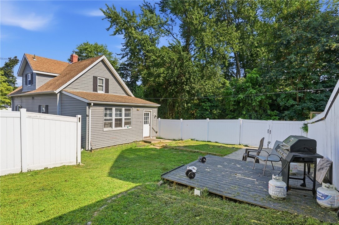 79 Winfield Road Johnston, RI 02919 - Photo 28 of 29 Gallery Image 28