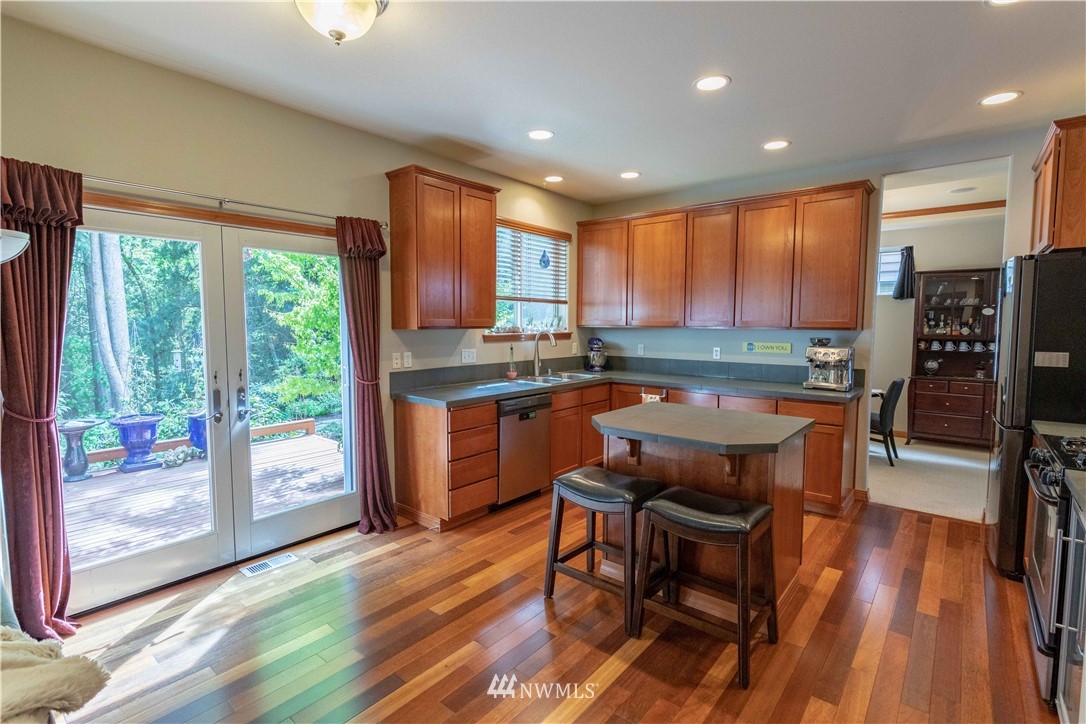 18727 13th Drive Southeast Bothell, WA 98012 - Photo 11 of 25 Gallery Image 11