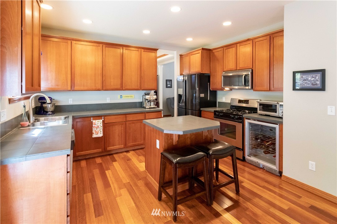 18727 13th Drive Southeast Bothell, WA 98012 - Photo 12 of 25 Gallery Image 12