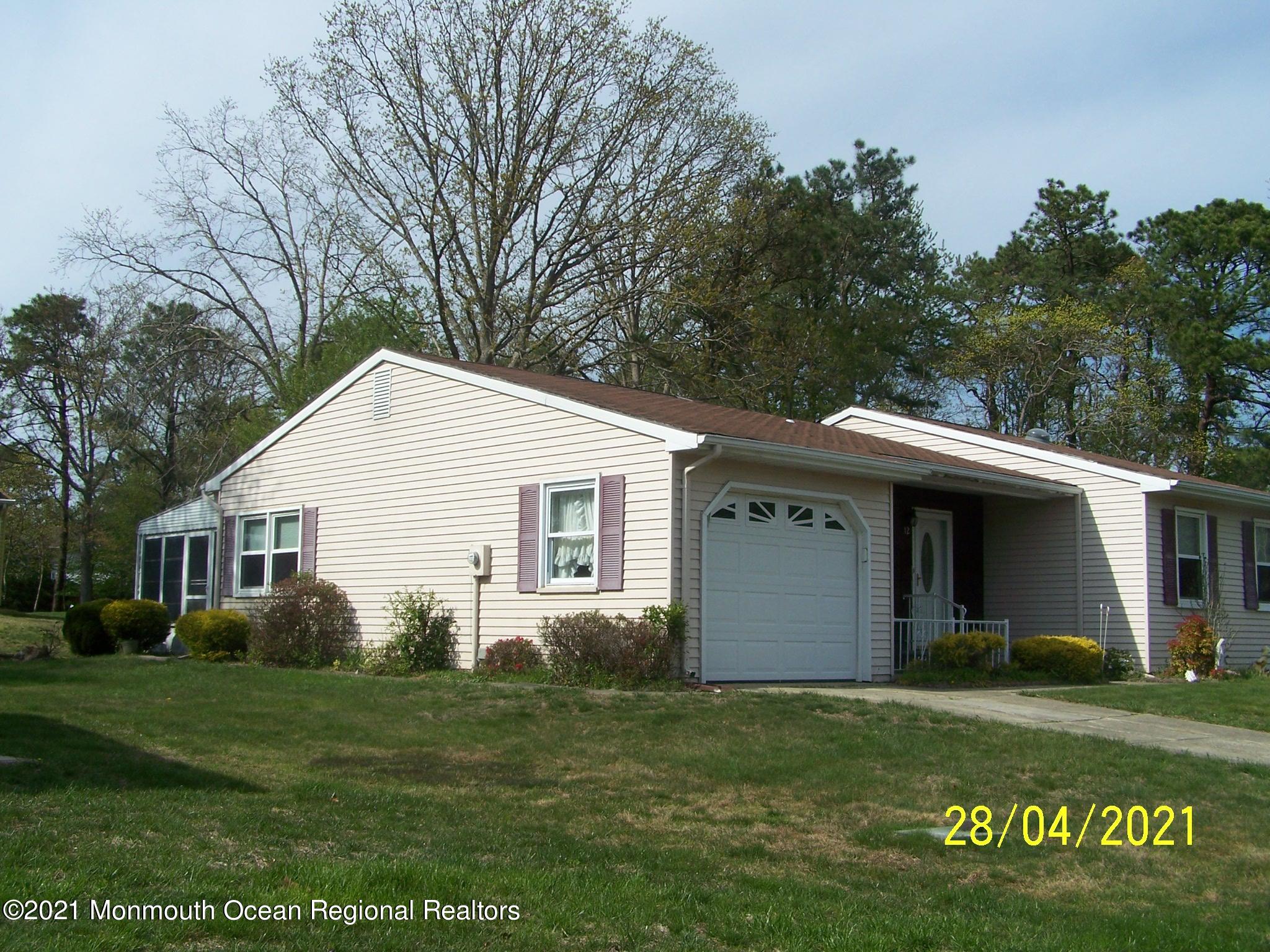 12 Hartford Road, Unit 73 Whiting, NJ 08759 - Photo 3 of 22 100_4147