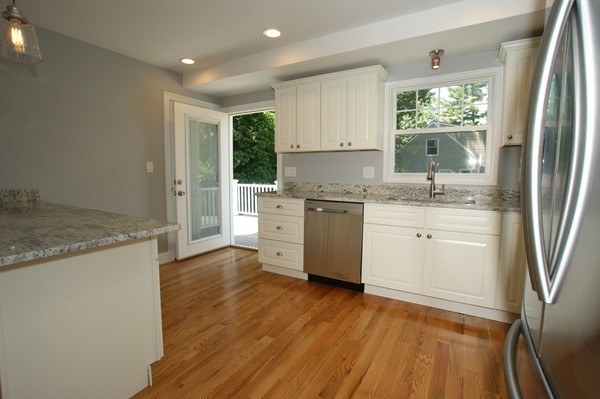30 Lockwood Road Lynnfield, MA 01940 - Photo 8 of 23 Gallery Image 8