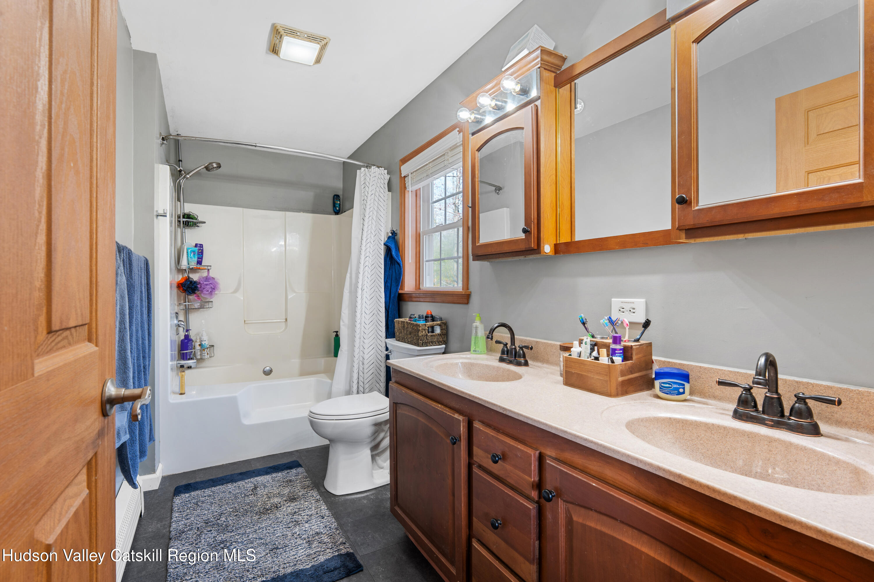 310 Spillway Road West Hurley, NY 12491 - Photo 18 of 38 Maseter Bathroom