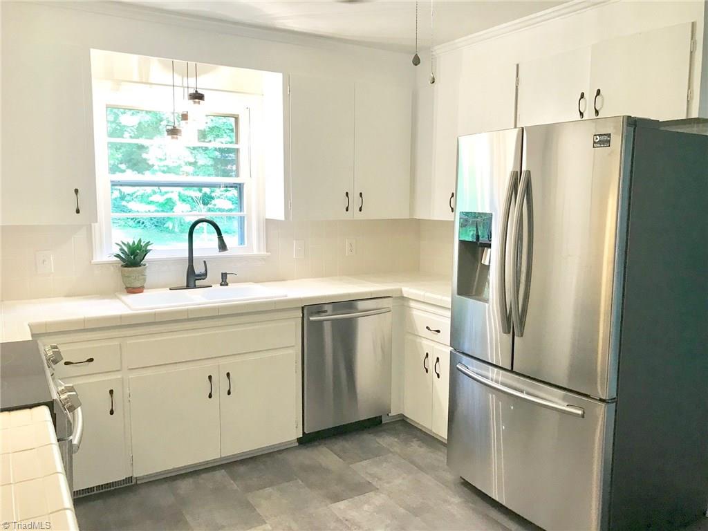 Kitchen with new Samsung Stainless Steel Appliances