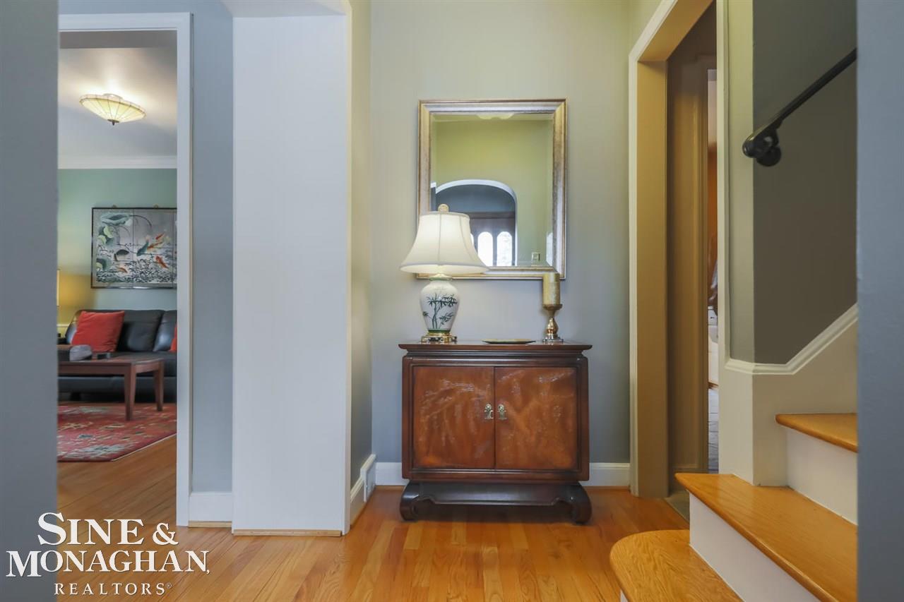 318 Fisher Road Grosse Pointe Farms, MI 48230 - Photo 3 of 43