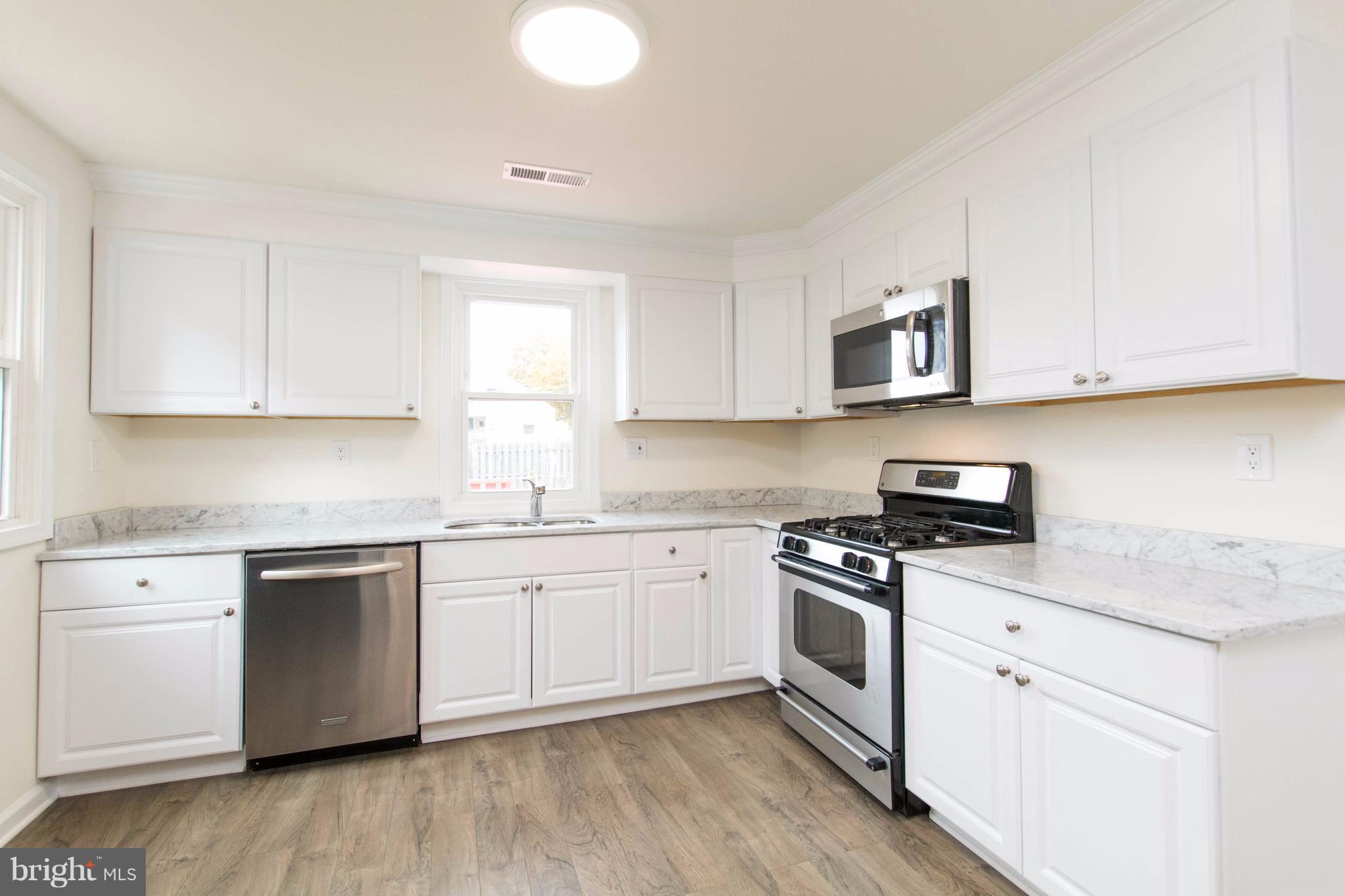 7611 Poplar Road Baltimore, MD 21222 - Photo 1 of 21 Kitchen