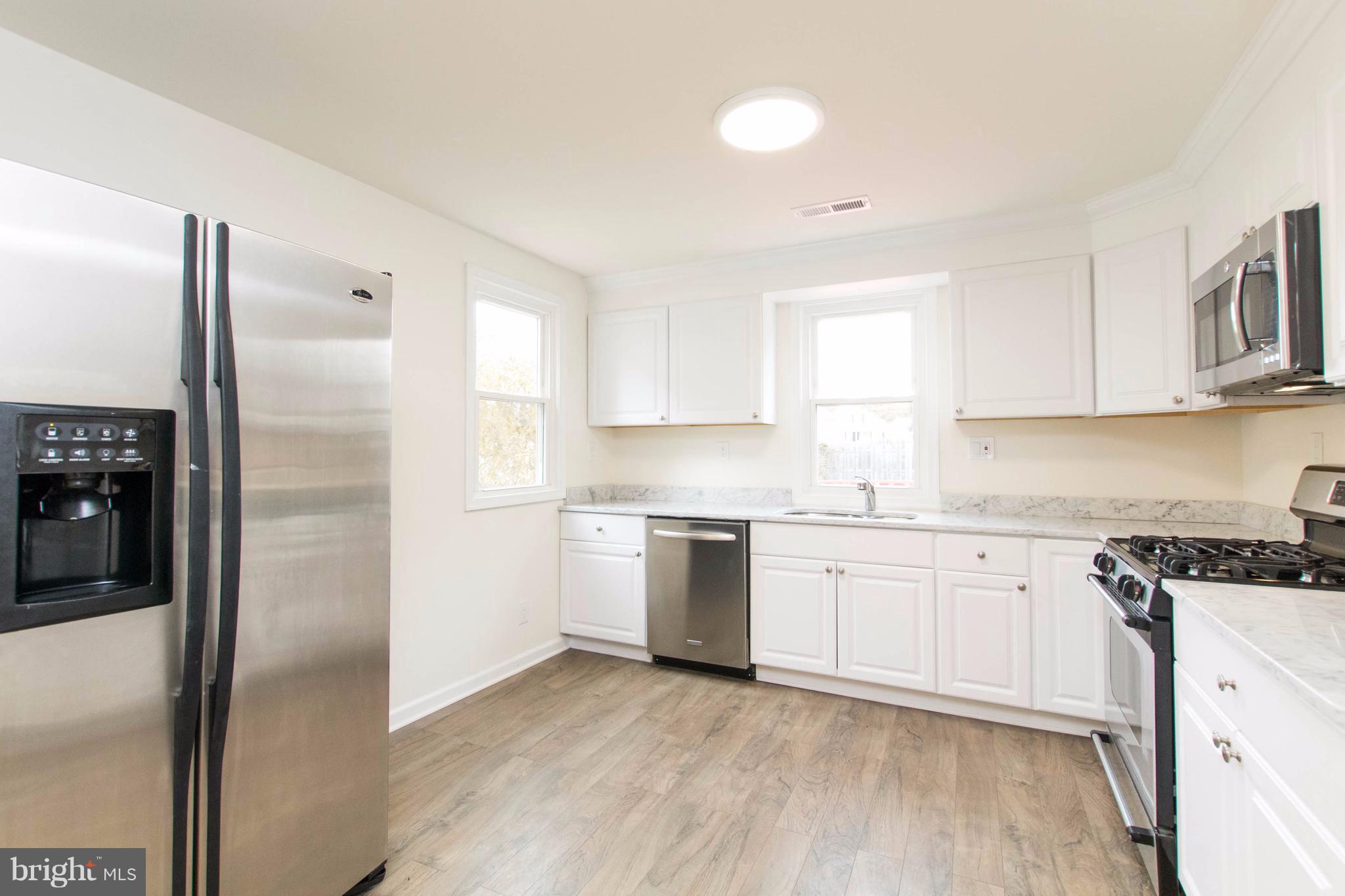 7611 Poplar Road Baltimore, MD 21222 - Photo 3 of 21 Kitchen