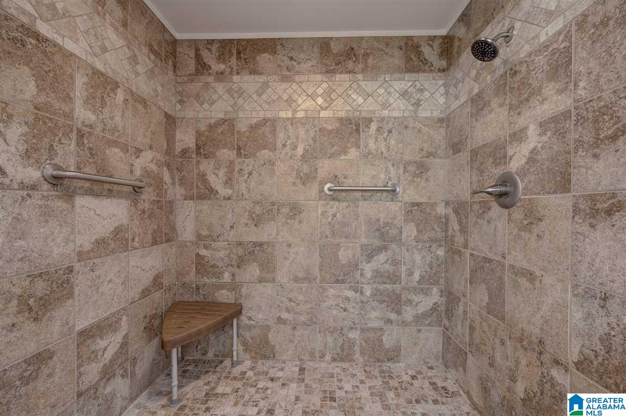 330 Conelia Lane Hayden, AL 35079 - Photo 13 of 38