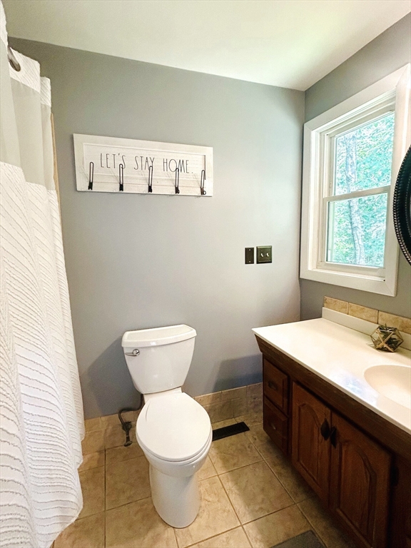 90 Maple Street Douglas, MA 01516 - Photo 17 of 32 Gallery Image 17