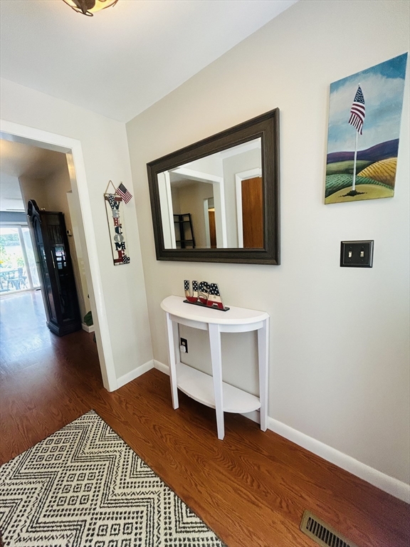 90 Maple Street Douglas, MA 01516 - Photo 5 of 32 Gallery Image 5