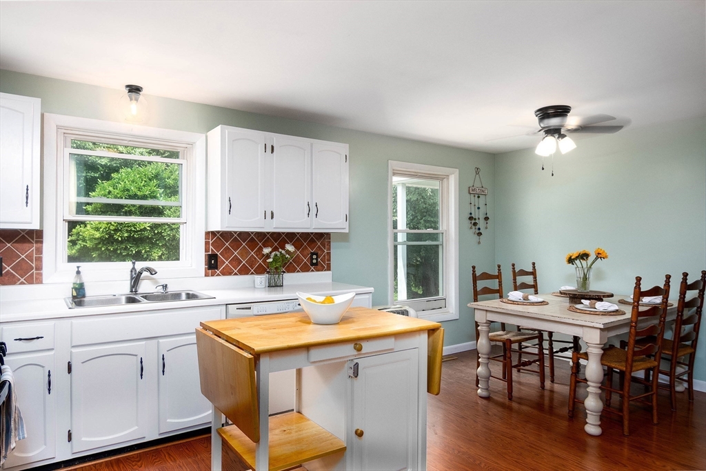 90 Maple Street Douglas, MA 01516 - Photo 8 of 32 Gallery Image 8