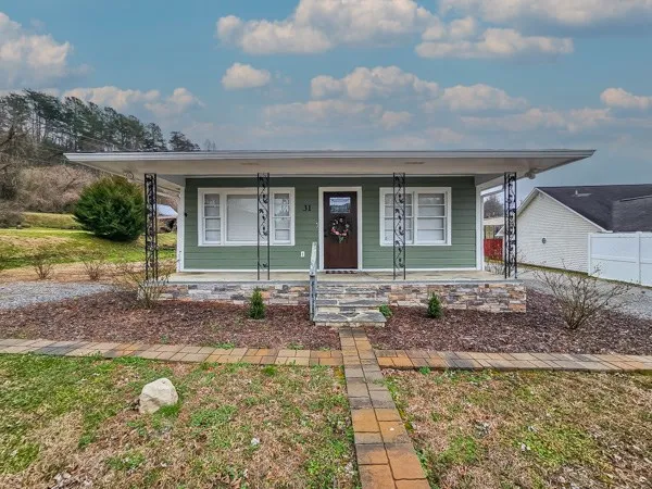 $1,900 | 31 Willow Street, East Ellijay, GA 30540