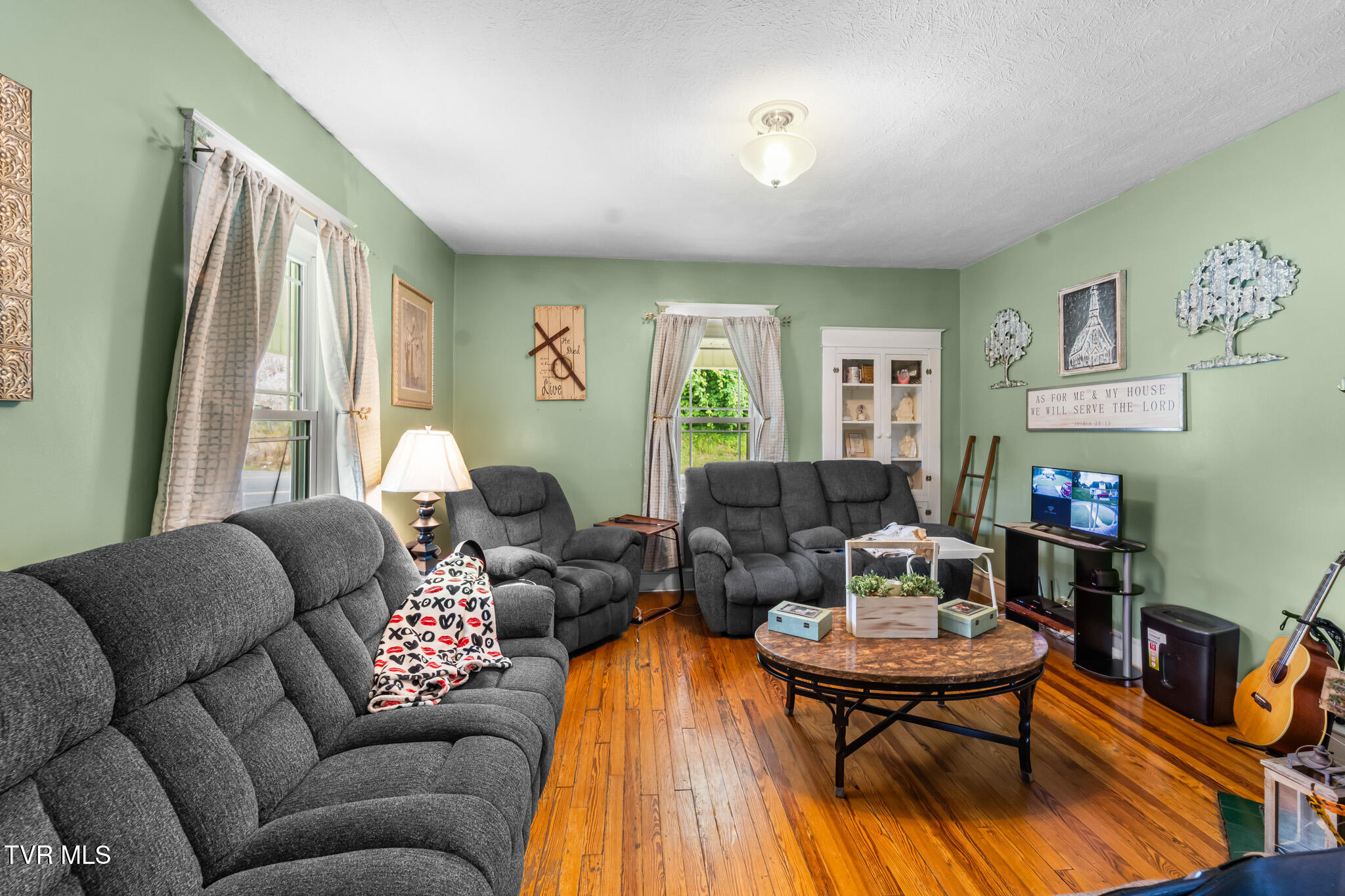 1411 Island Road Bristol, VA 24201 - Photo 10 of 46 DSC08558