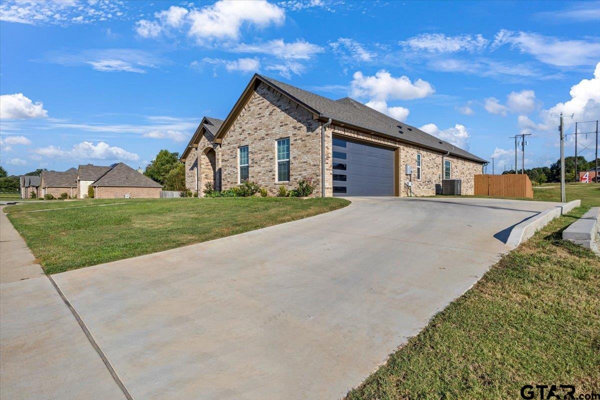 1603 Elk River Road Tyler, TX 75703 - Photo 2 of 43