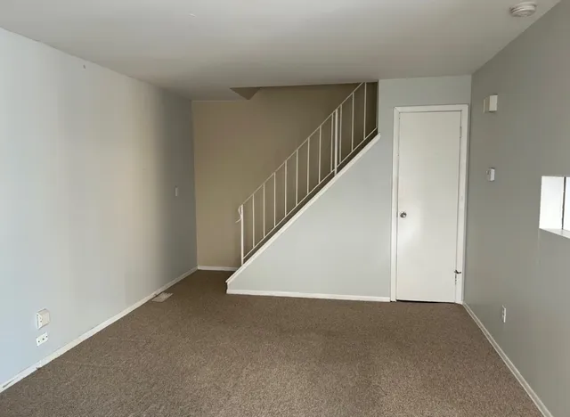 $189,900 | 19539 116th Avenue, Unit B, Mokena, IL 60448