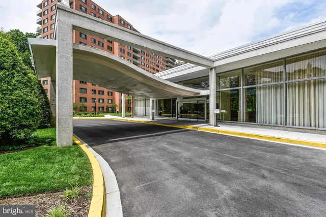 $495,000 | 4201 Cathedral Avenue Northwest, Unit 201E, Washington, DC 20016