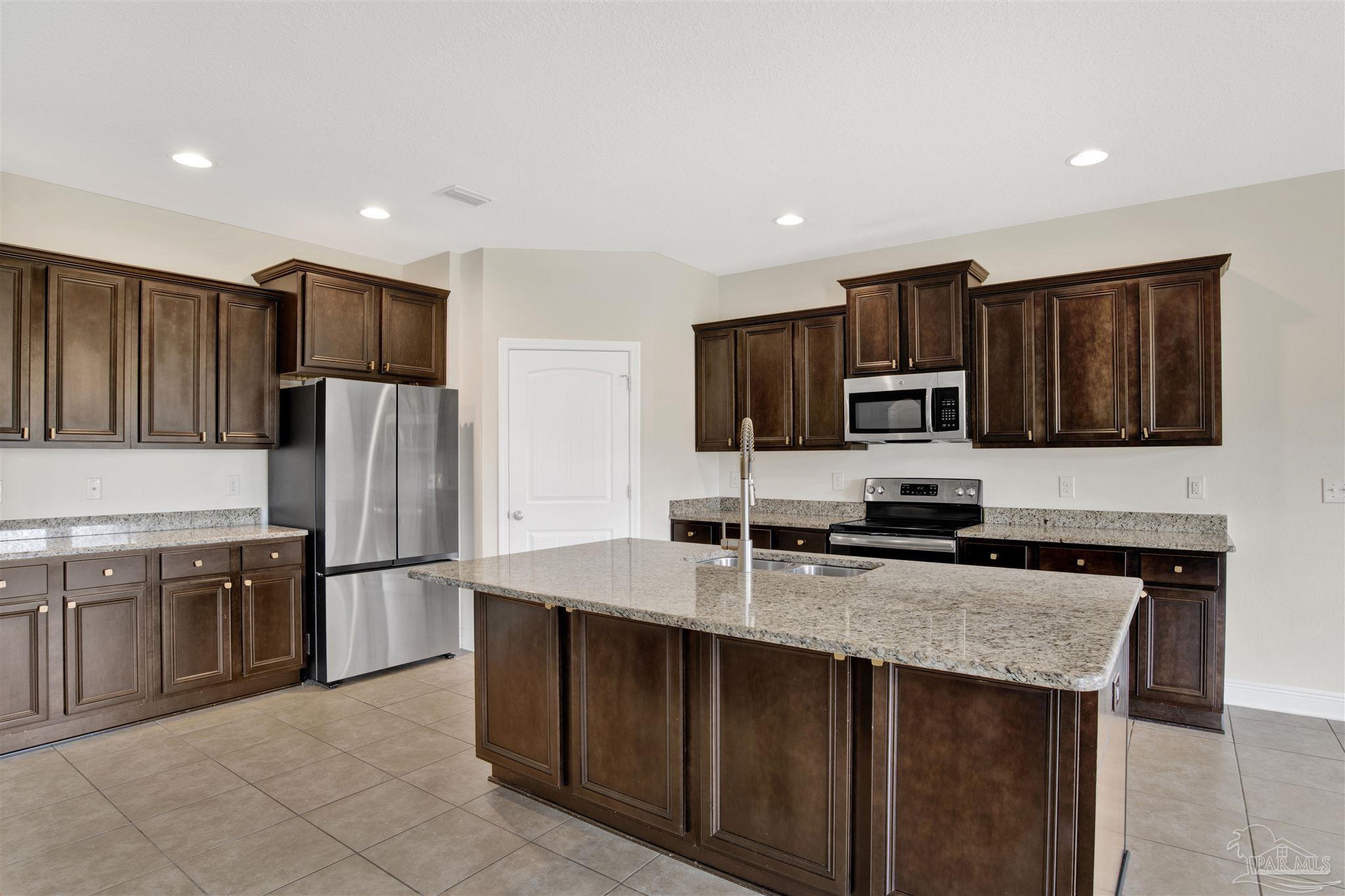 4738 Felicity Lane Pace, FL 32571 - Photo 11 of 33