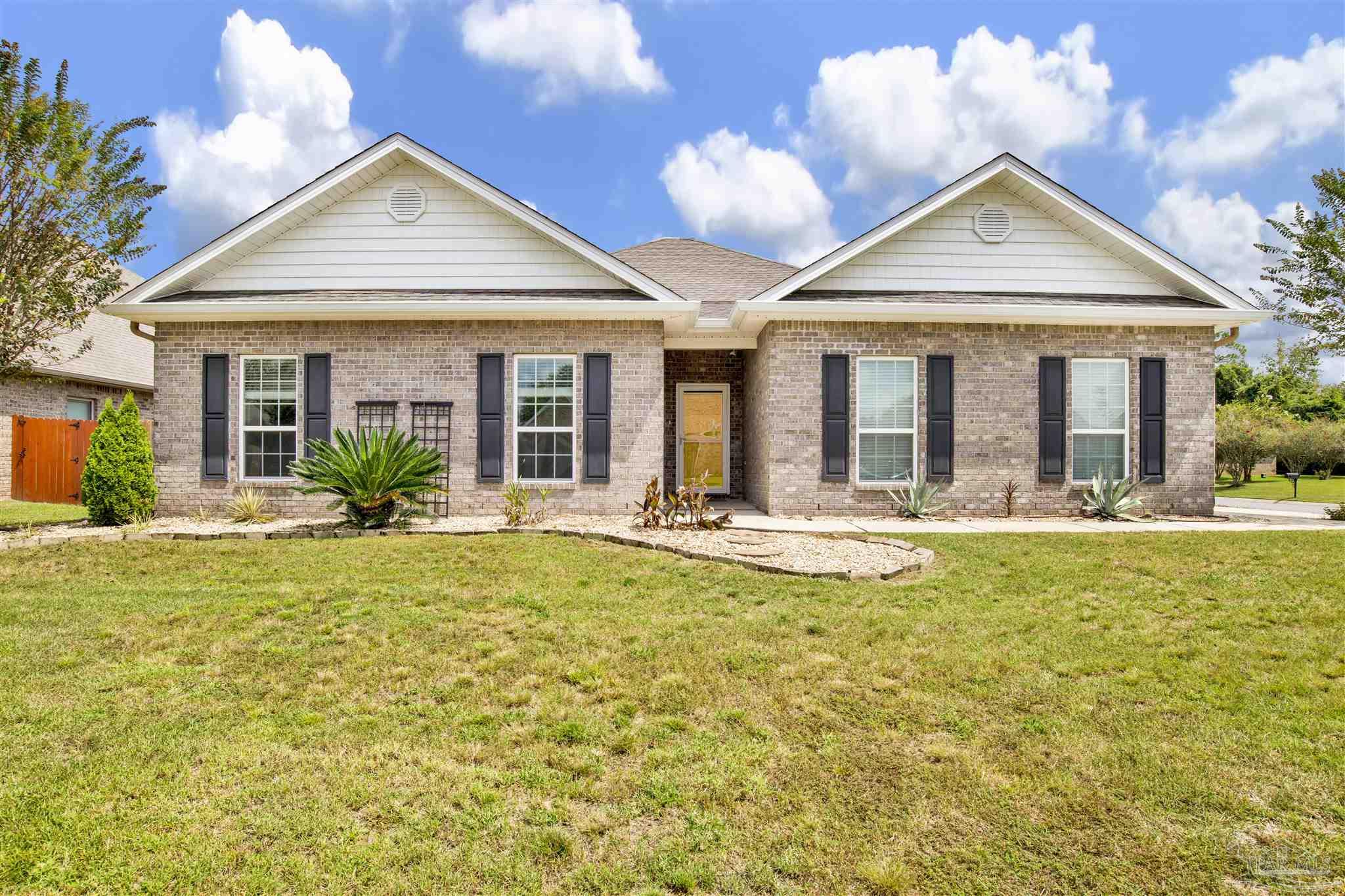 4738 Felicity Lane Pace, FL 32571 - Photo 2 of 33