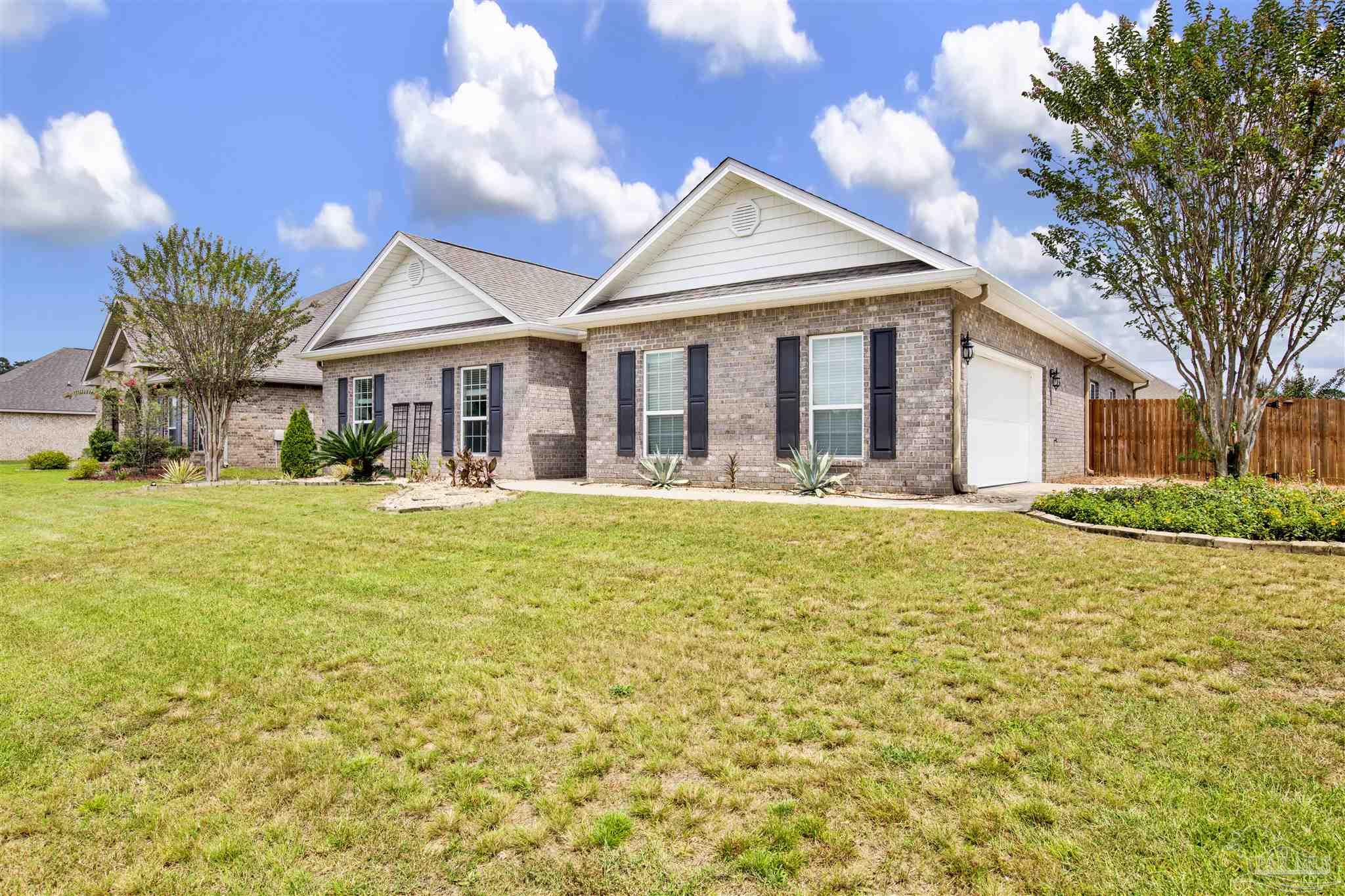4738 Felicity Lane Pace, FL 32571 - Photo 3 of 33