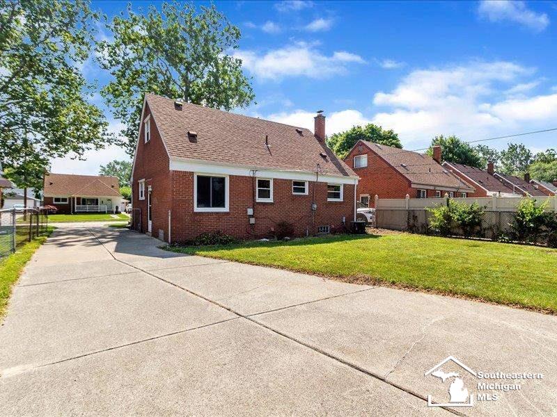 7850 Harding Street Taylor, MI 48180 - Photo 33 of 38