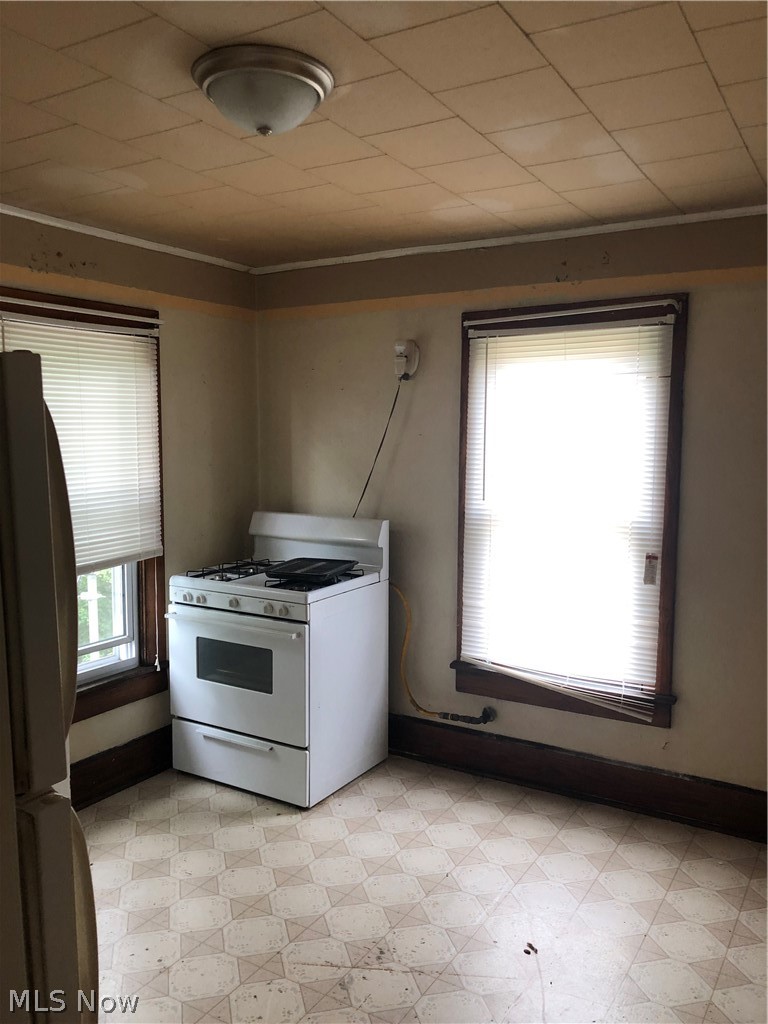 1807 Creston Road Cambridge, OH 43725 - Photo 16 of 18 2nd floor kitchen